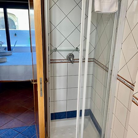 Wineexperience- Wine&Jacuzzi Suite Lecce Bagian luar foto