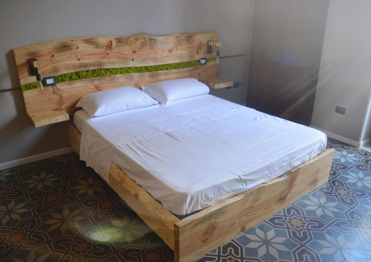 Wineexperience- Wine&Jacuzzi Suite Lecce Bagian luar foto