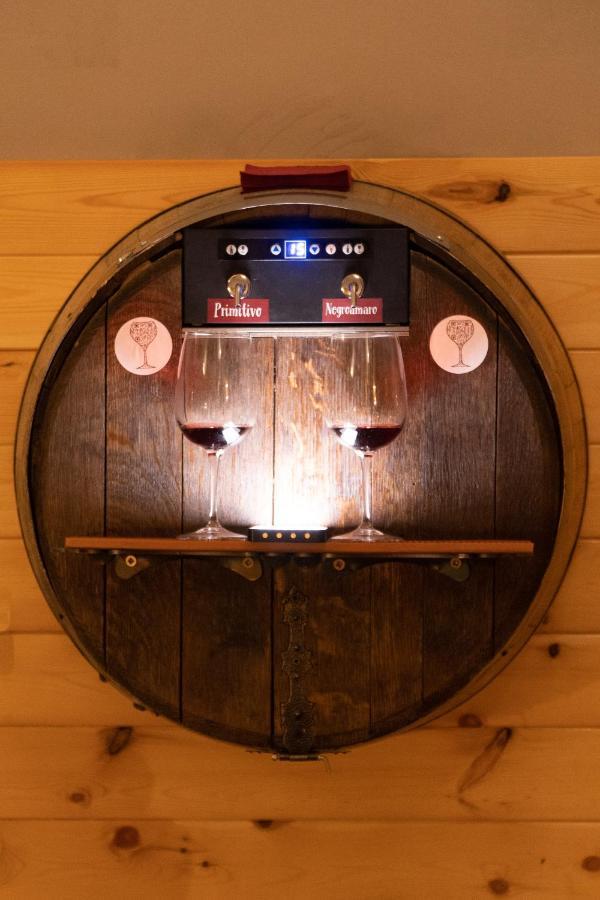 Wineexperience- Wine&Jacuzzi Suite Lecce Bagian luar foto