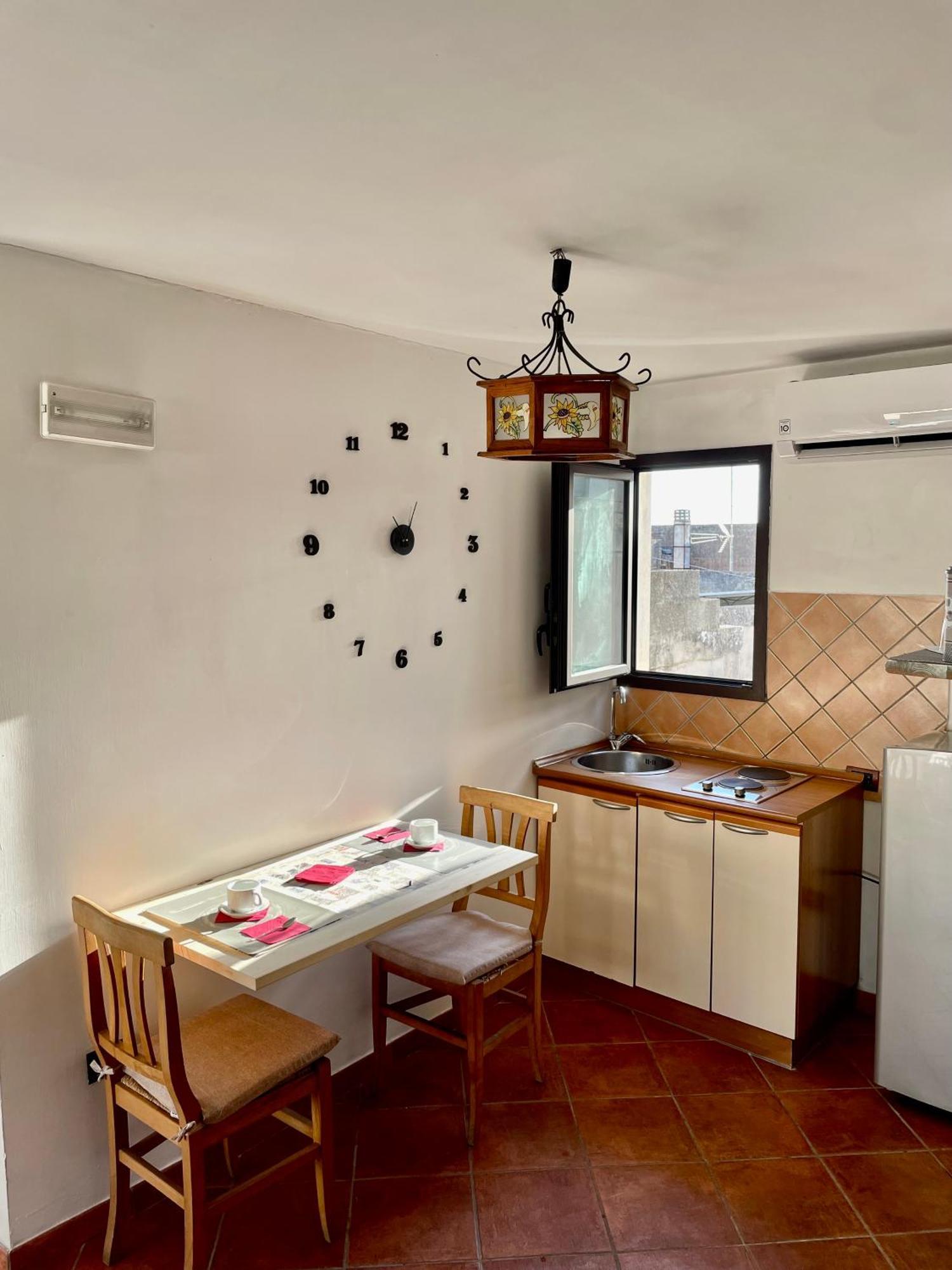 Wineexperience- Wine&Jacuzzi Suite Lecce Bagian luar foto