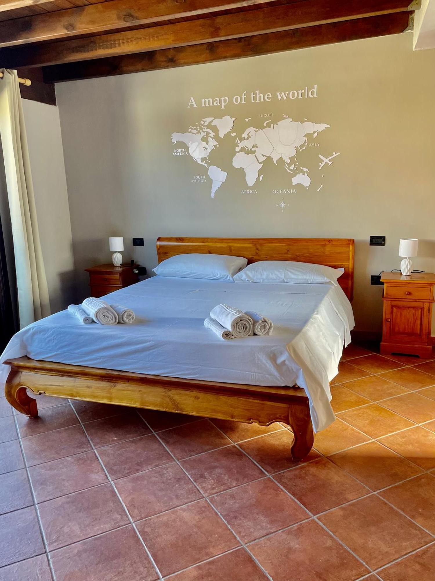 Wineexperience- Wine&Jacuzzi Suite Lecce Bagian luar foto